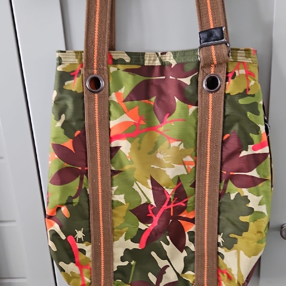 Parcel Multicolor Floral Tote Bag With Heavy Canvas Straps - Picture 6 of 7